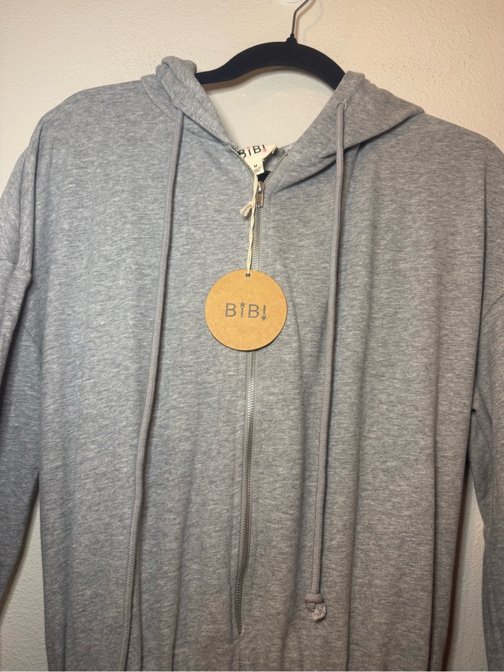 Bibi Gray Hooded Zip Romper with Drawstring Waist NWT - Picture 3 of 6